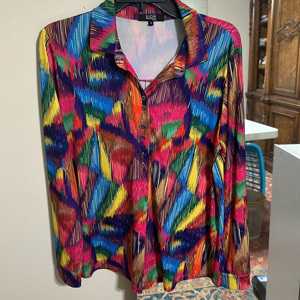 Colorful top